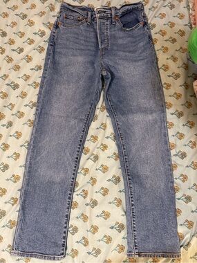Levi's Women's Light Blue Ankle Jeans